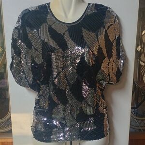Anna-Kaci NWT Medium Sequin Top P11